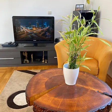 Appartement Lovely 1-bedroom With Free Parking Podgorica