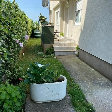 Lovely 1-bedroom With Free Parking
